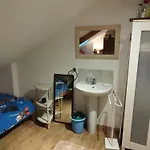Δωμάτια σε οικογενειακή κατοικία En Coloc' Chez Charlotte *