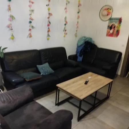 Habitación en casa particular En Coloc' Chez Charlotte *